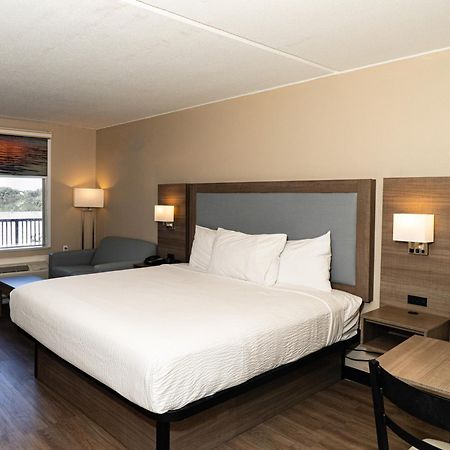 Baymont By Wyndham Corpus Christi Airport Hotel Bagian luar foto