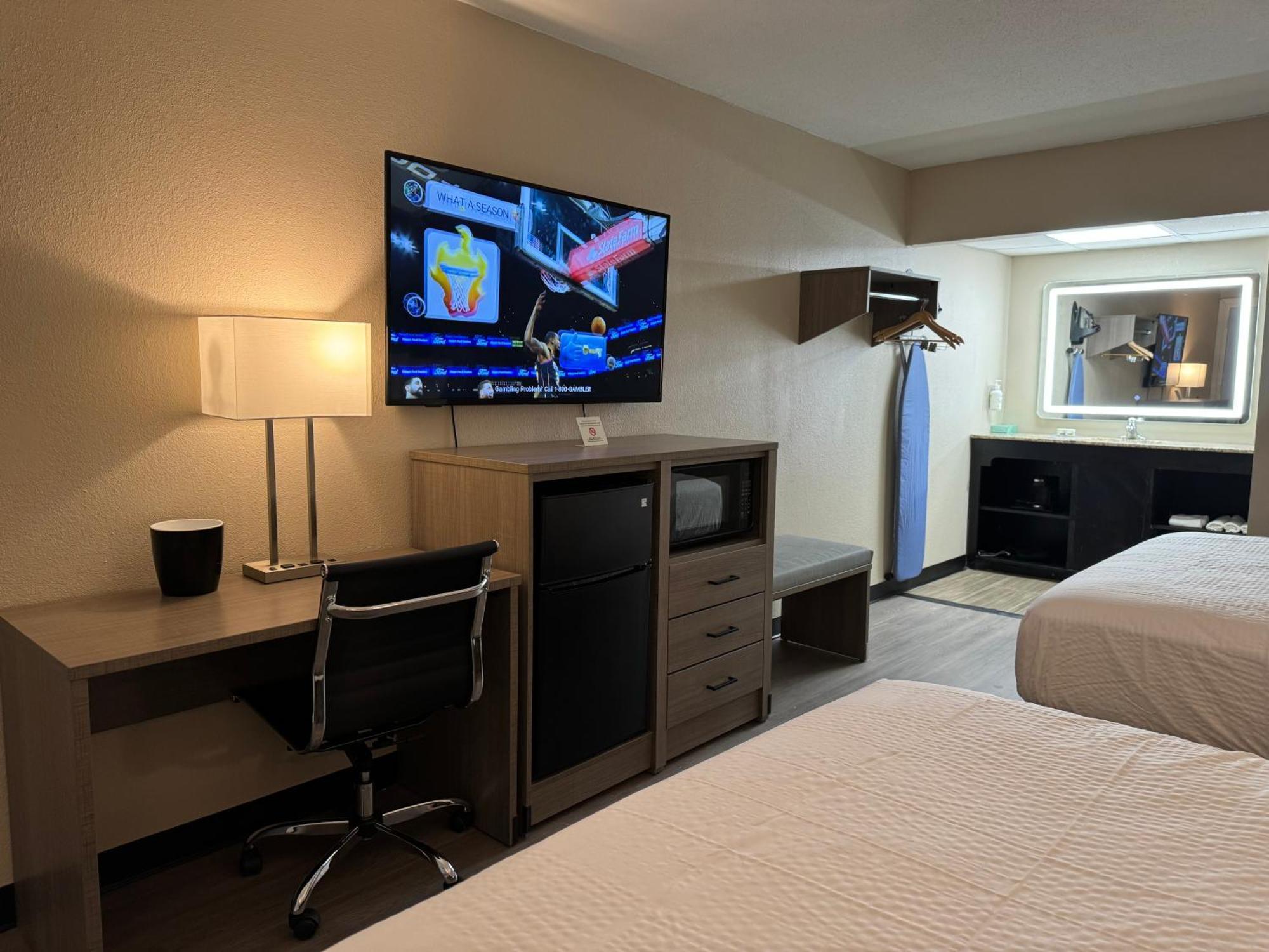 Baymont By Wyndham Corpus Christi Airport Hotel Bagian luar foto