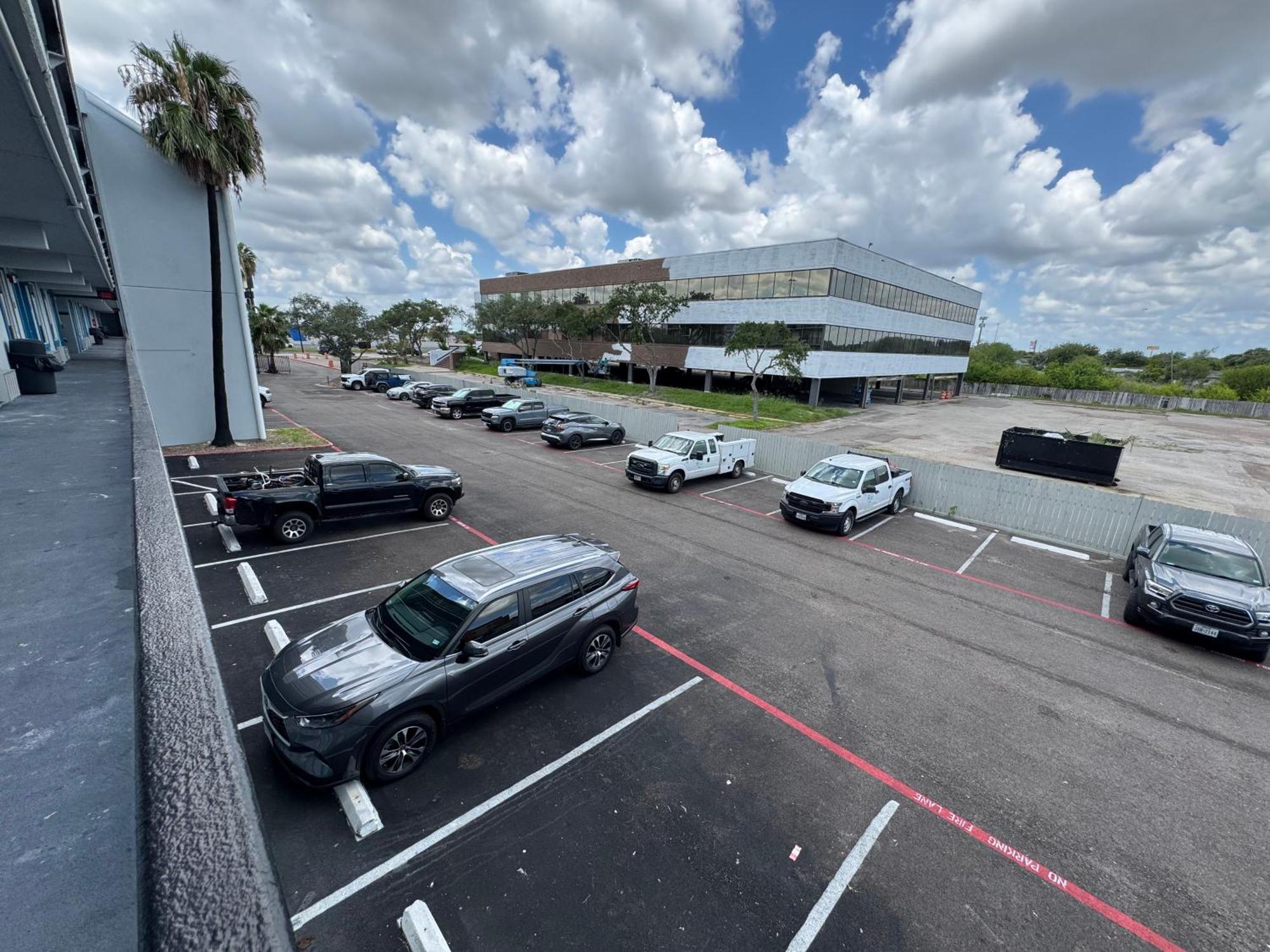 Baymont By Wyndham Corpus Christi Airport Hotel Bagian luar foto