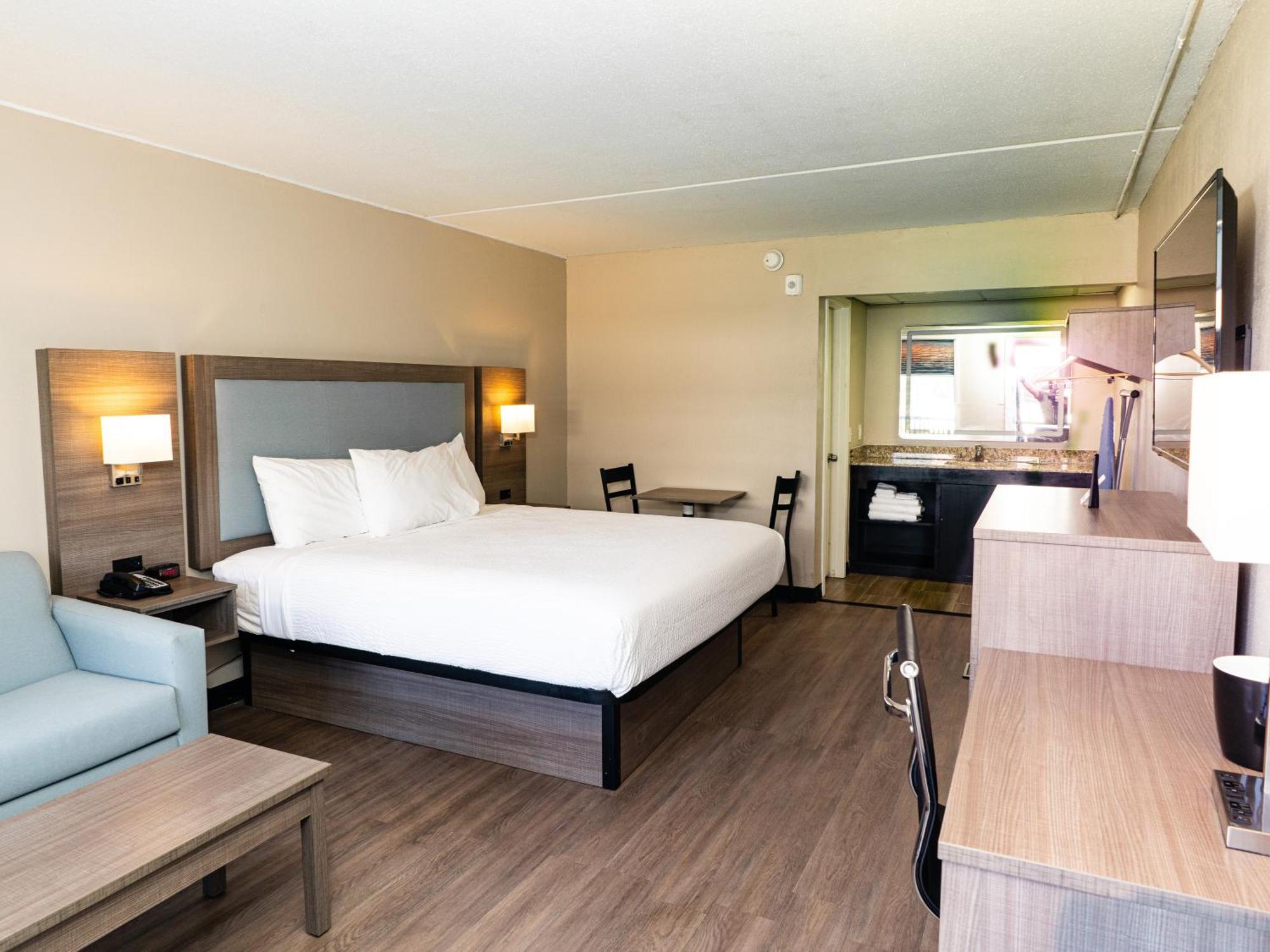 Baymont By Wyndham Corpus Christi Airport Hotel Bagian luar foto