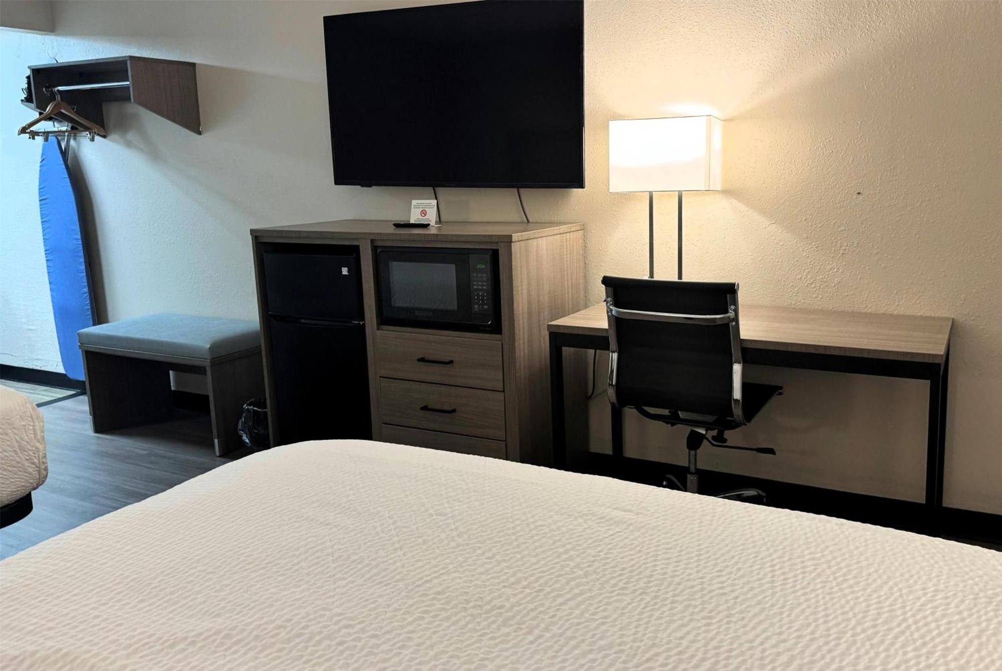 Baymont By Wyndham Corpus Christi Airport Hotel Bagian luar foto