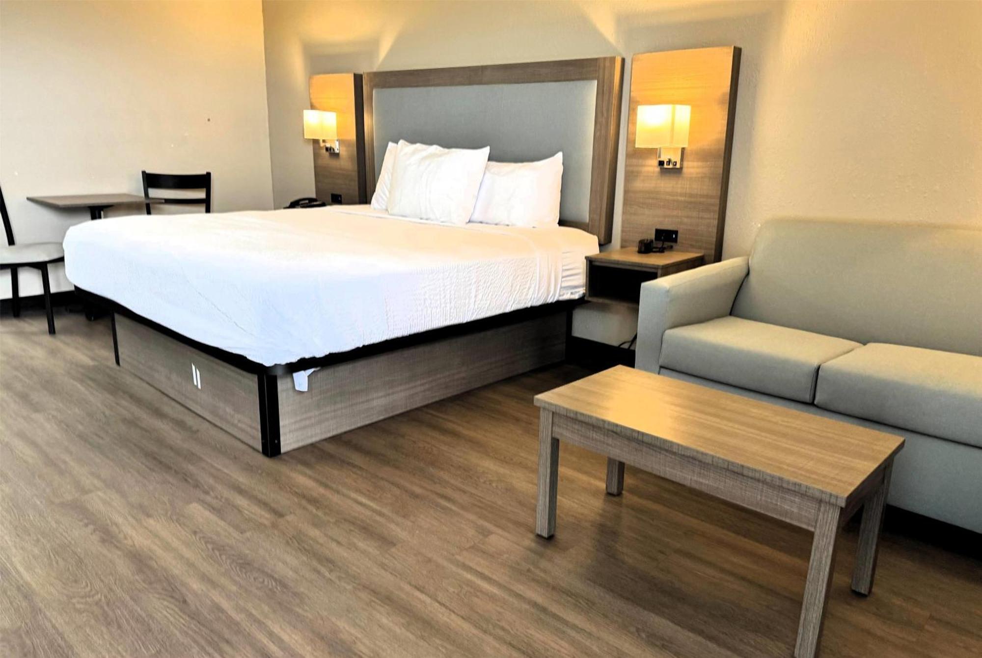 Baymont By Wyndham Corpus Christi Airport Hotel Bagian luar foto