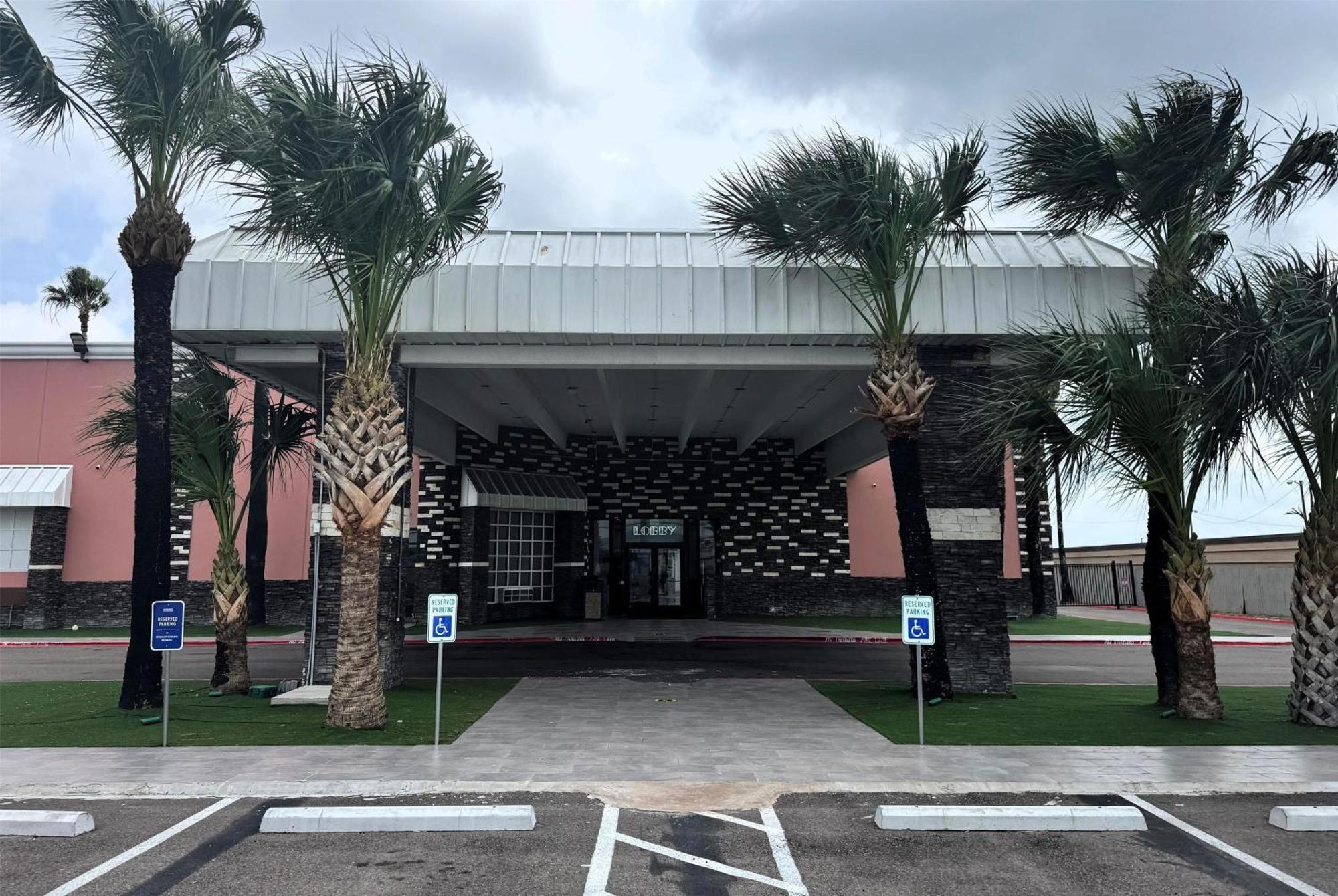 Baymont By Wyndham Corpus Christi Airport Hotel Bagian luar foto