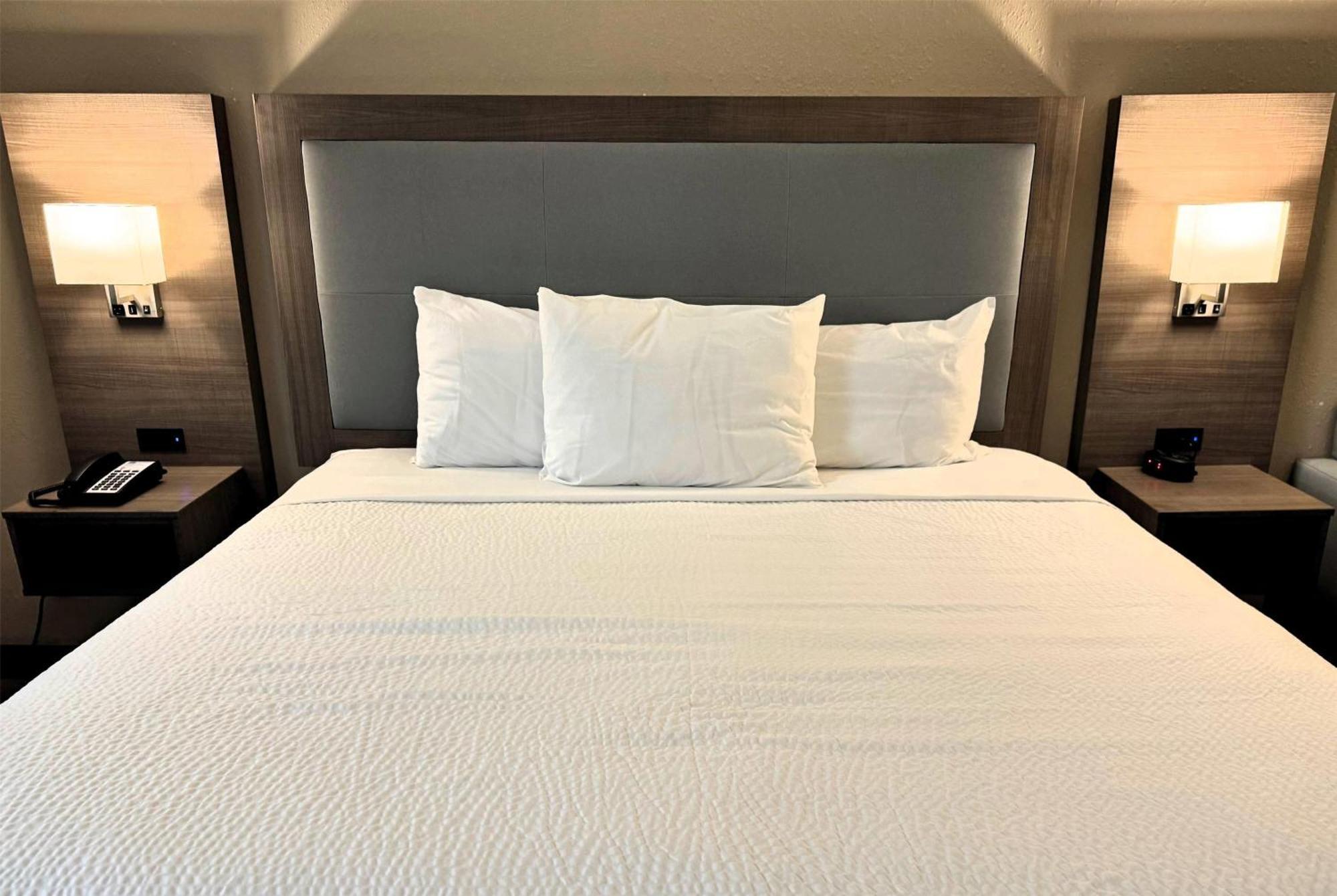 Baymont By Wyndham Corpus Christi Airport Hotel Bagian luar foto