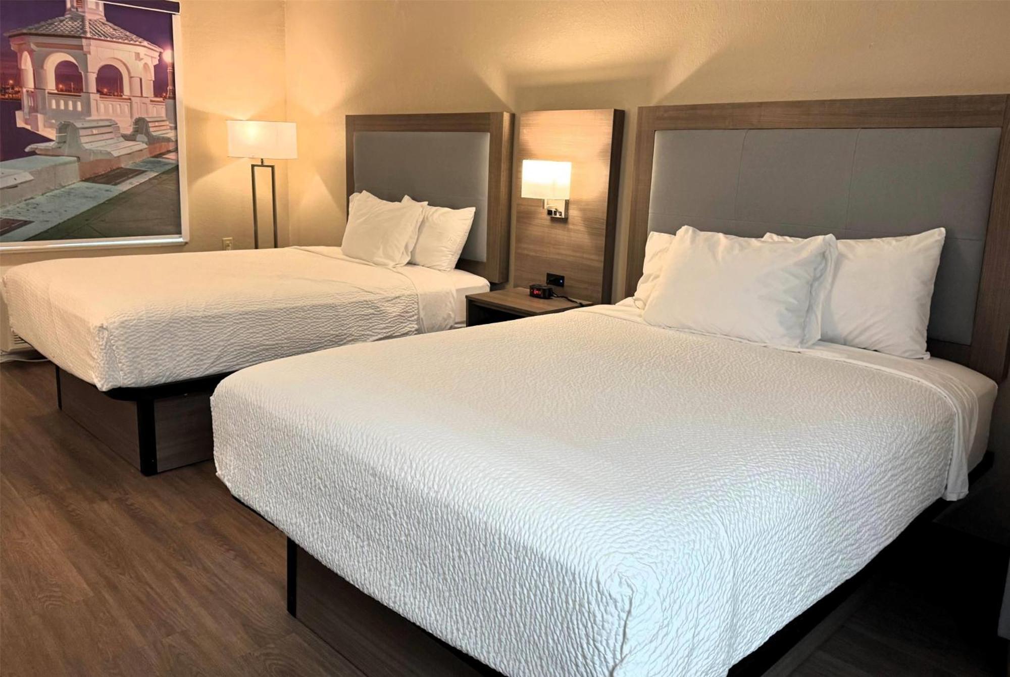 Baymont By Wyndham Corpus Christi Airport Hotel Bagian luar foto